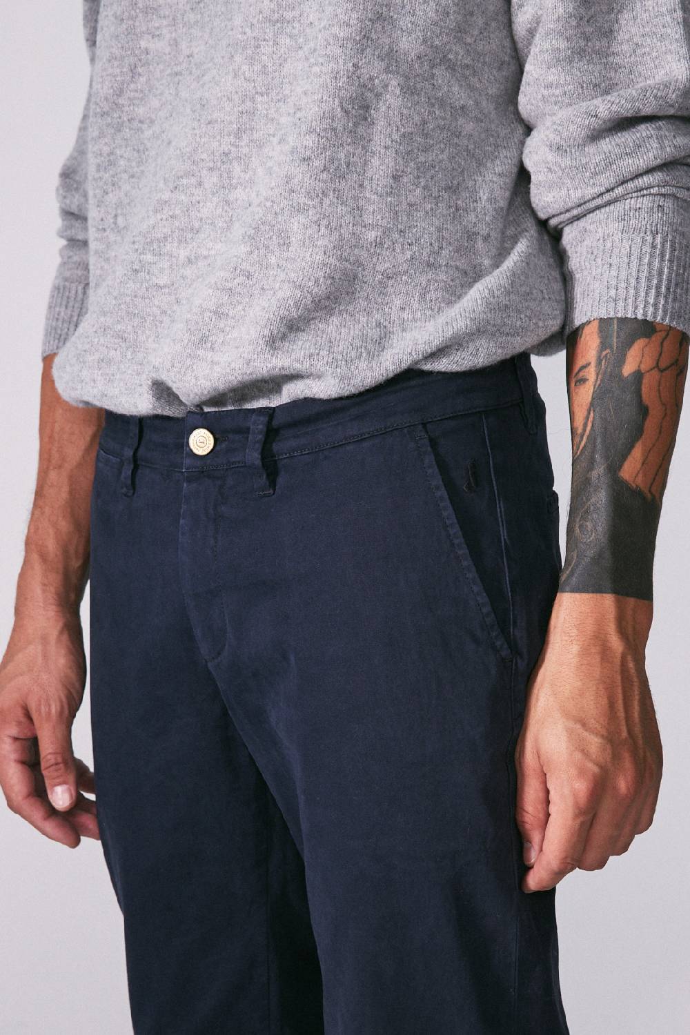 Jeckerson Chino In Raso Stretch Con Risvolto