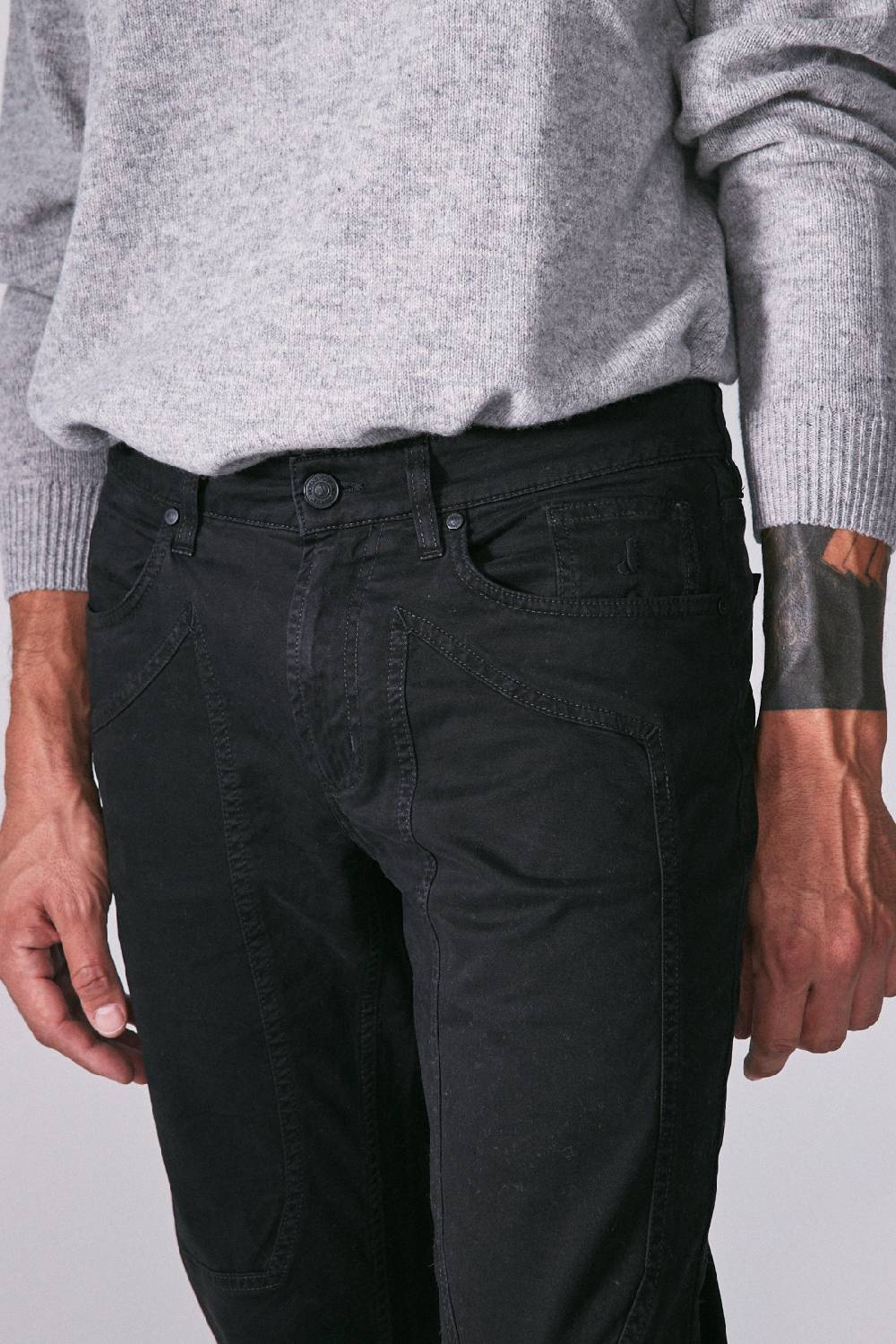 Jeckerson Pantalone Slim Fit Con Toppa