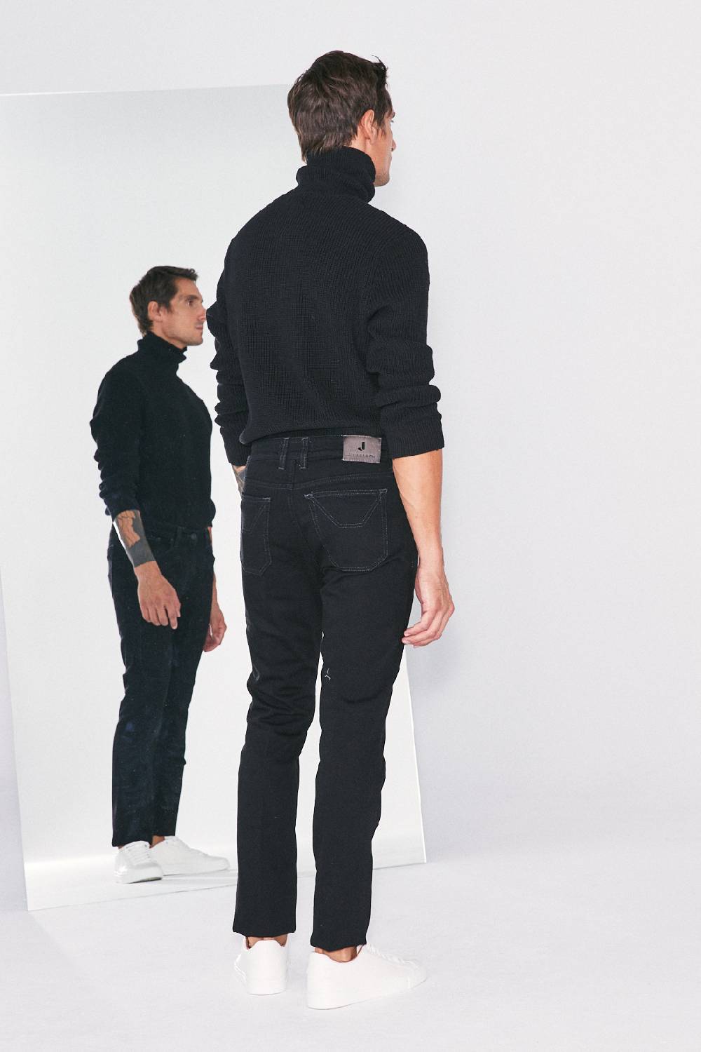 Jeckerson Pantalone 5 Tasche In Denim Nero Rinse Con Toppa In Alcantara®