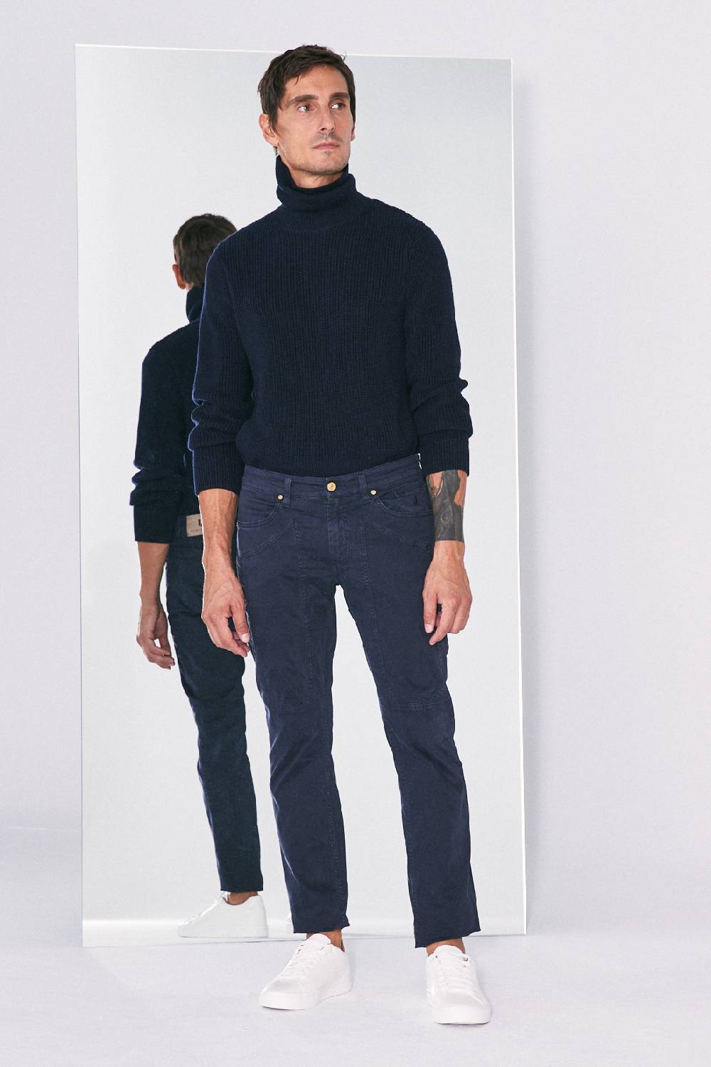 Jeckerson Pantalone Slim Fit In Raso Stretch Con Toppa