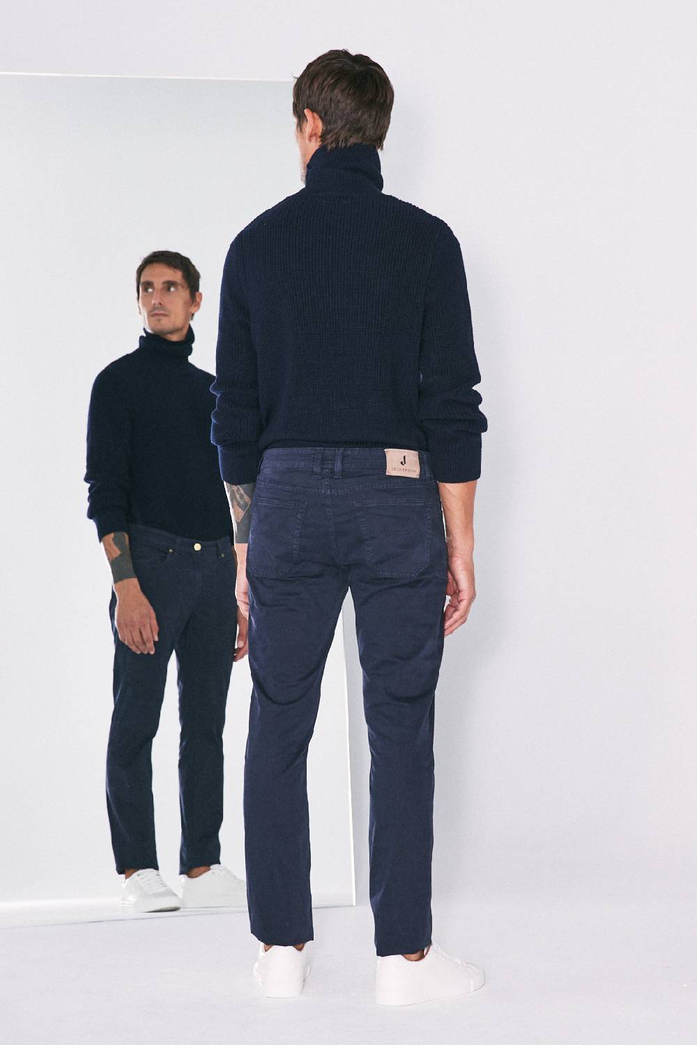 Jeckerson Pantalone Slim Fit In Raso Stretch Con Toppa