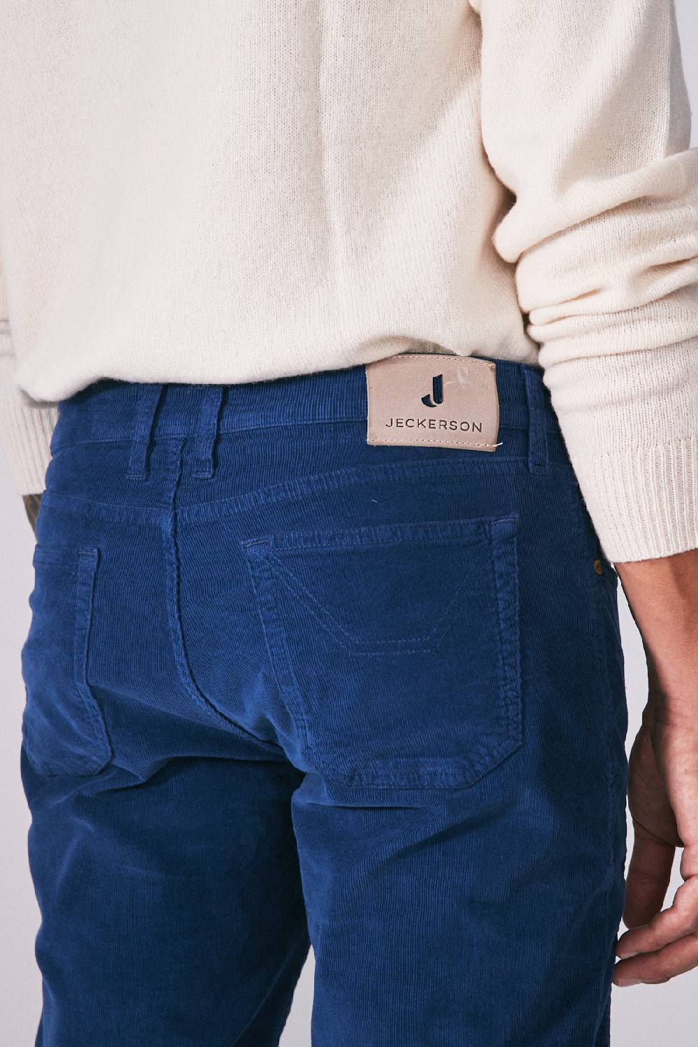 Jeckerson Pantalone Slim Fit In Velluto Con Toppa In Tono