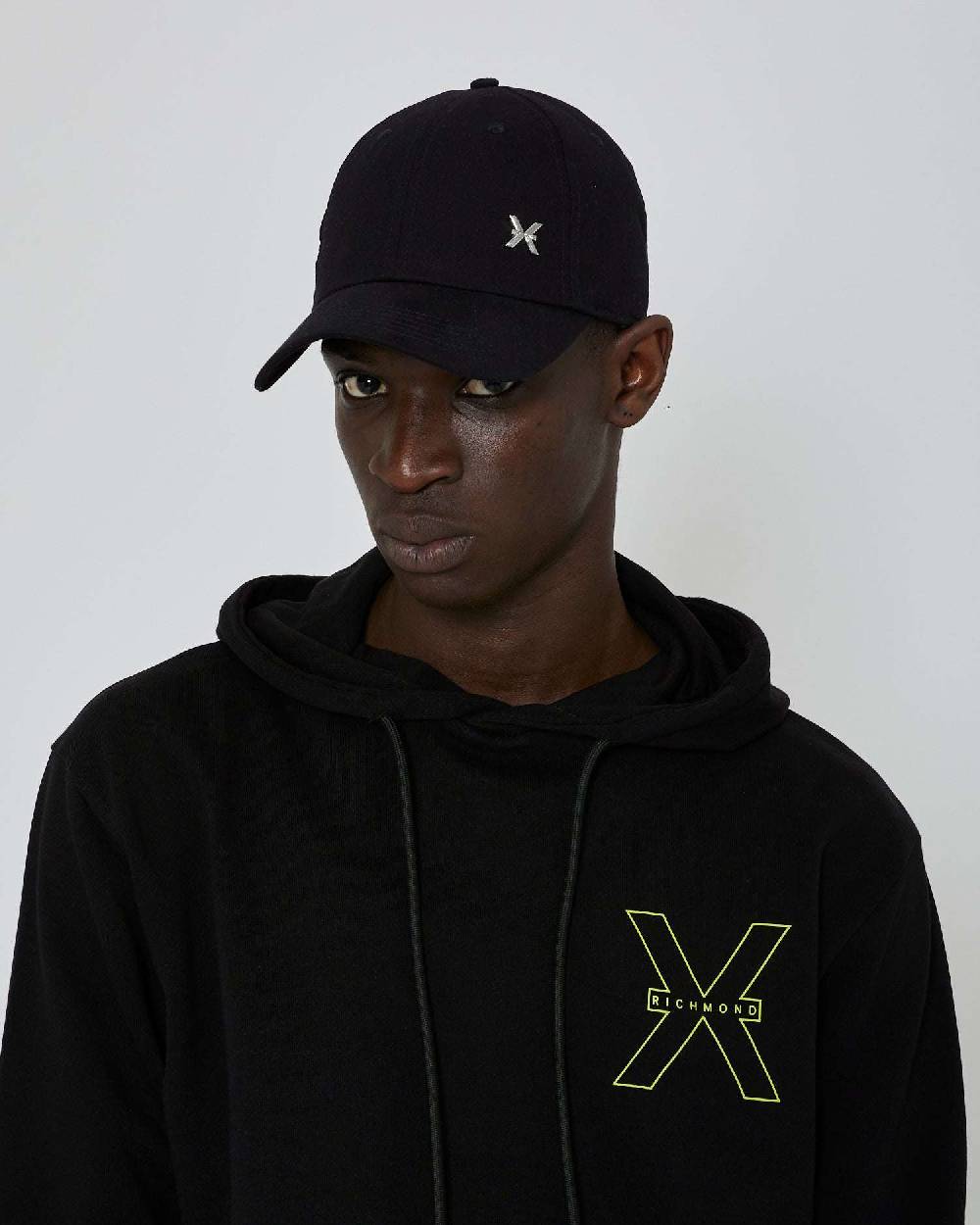 John Richmond Berretto con logo