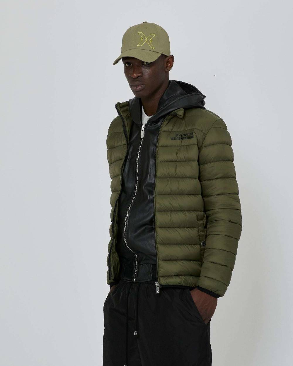 John Richmond Piumino Con Stampa Sul Davanti