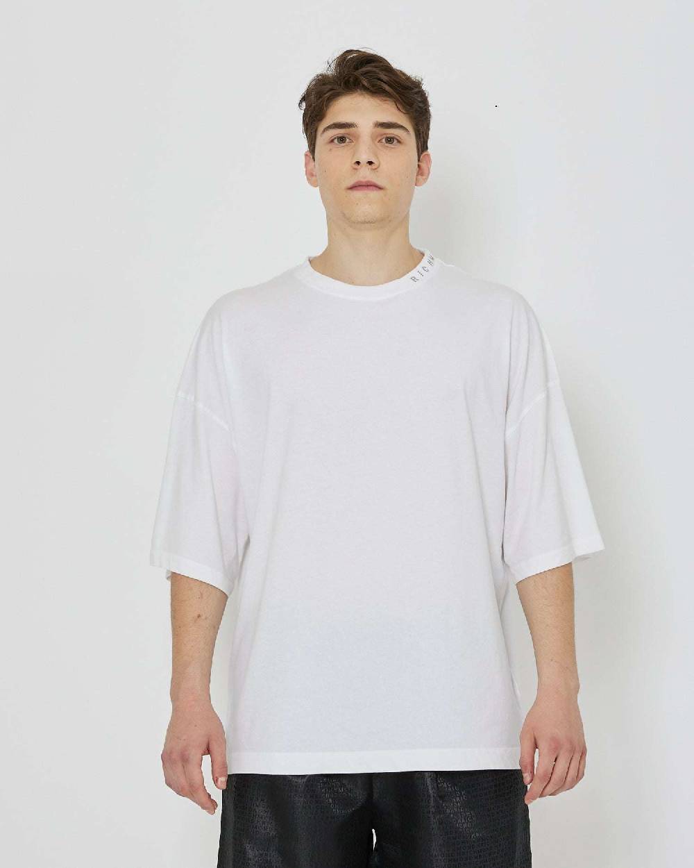 John Richmond T-shirt Over Con Logo Sullo Scollo