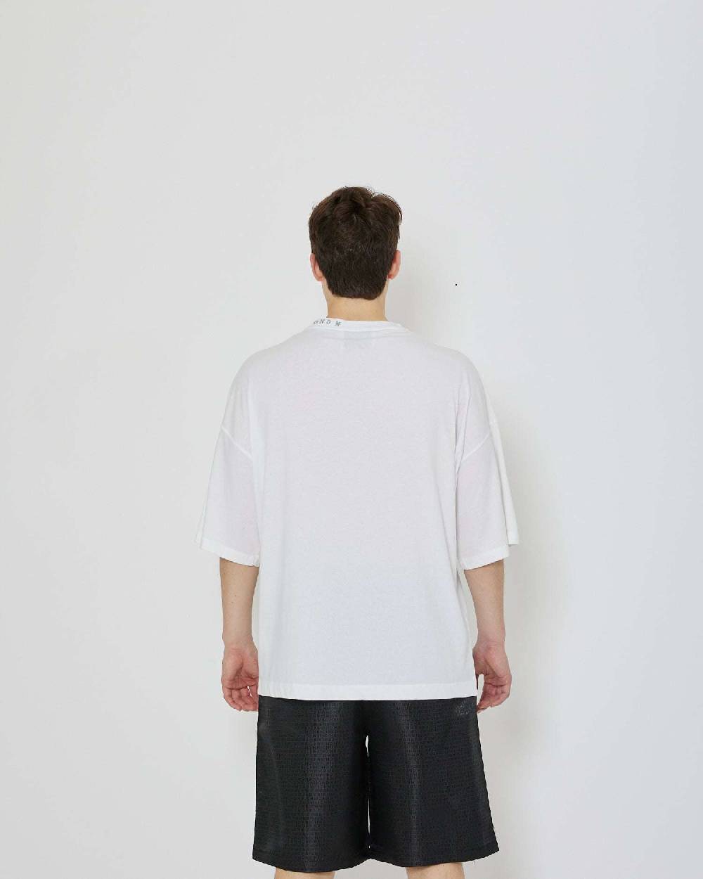 John Richmond T-shirt Over Con Logo Sullo Scollo