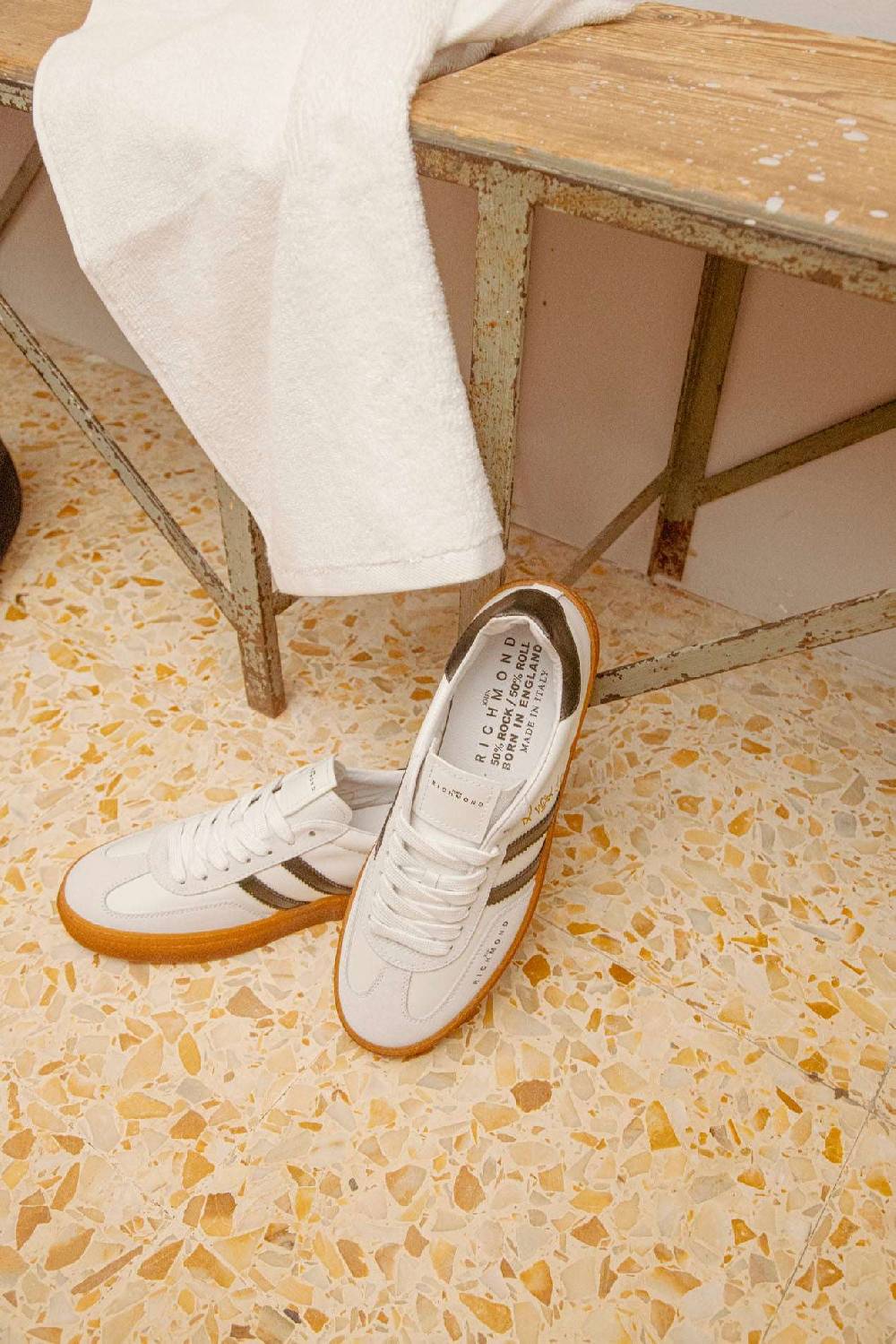 John Richmond - RICHENKA Sneakers in pelle con logo e bande laterali