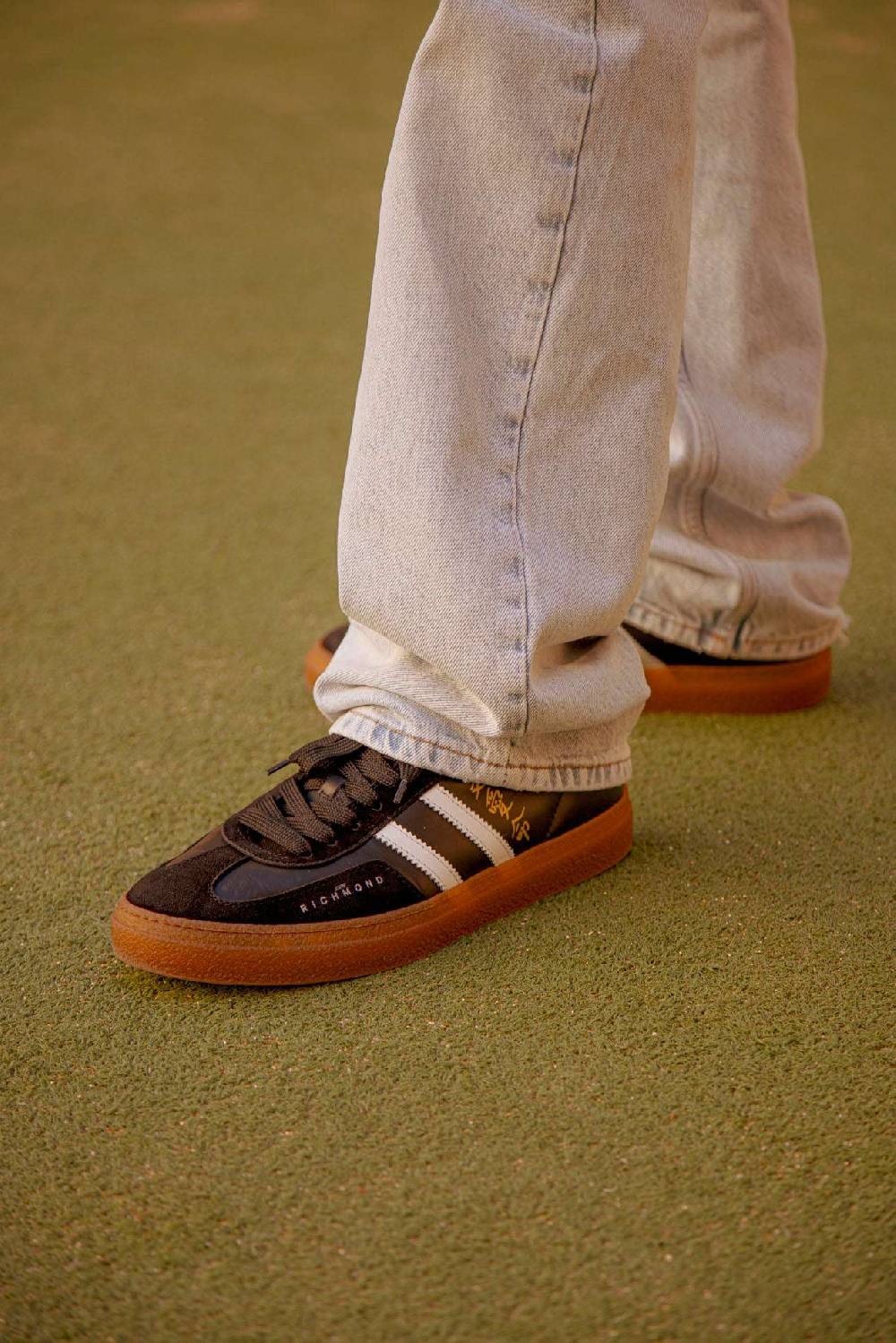 John Richmond - RICHENKA Sneakers in pelle con logo e bande laterali