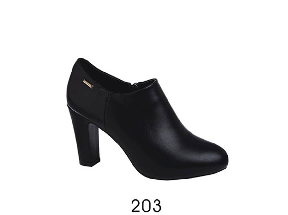 Kiss KrissAI 016/017 – Art.203