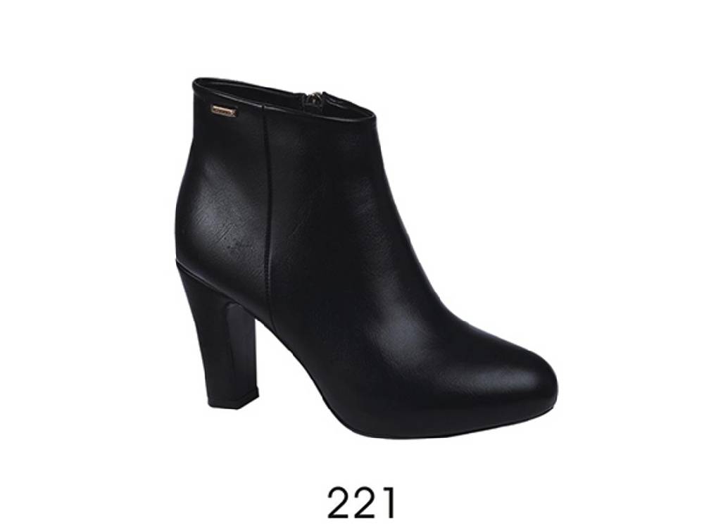 Kiss KrissAI 016/017 – Art.221