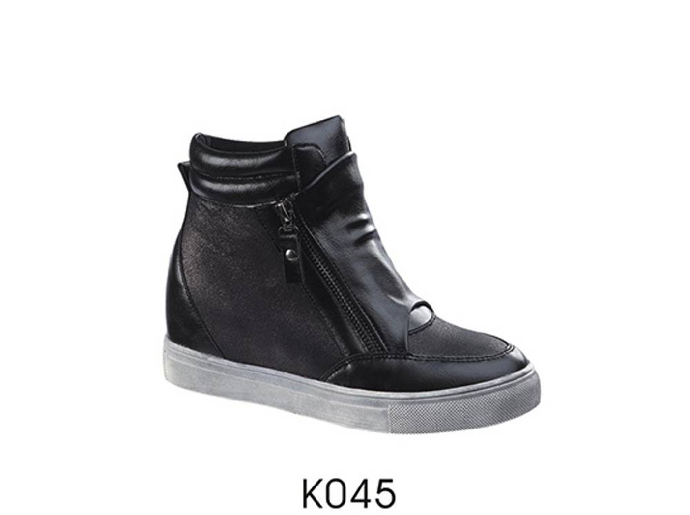 Kiss KrissAI 016/017 – Art.K045