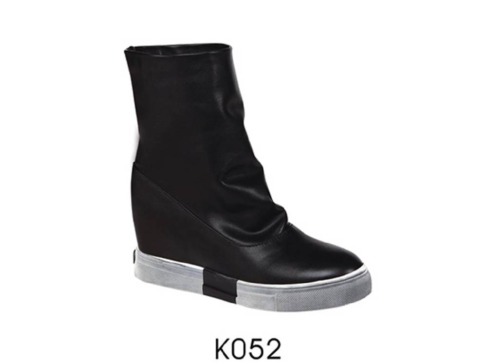 Kiss KrissAI 016/017 – Art.K052