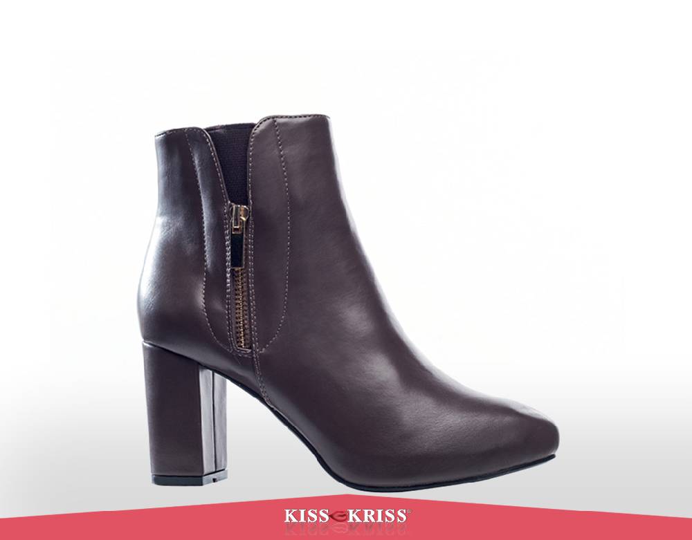 Kiss KrissAI 017/018 – Art. V182