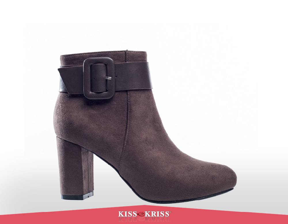 Kiss KrissAI 017/018 – Art. V187