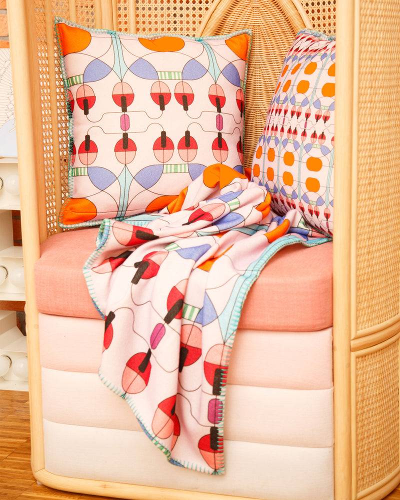 Lanerossi Campanule plaid e cuscino by Elena Salmistraro