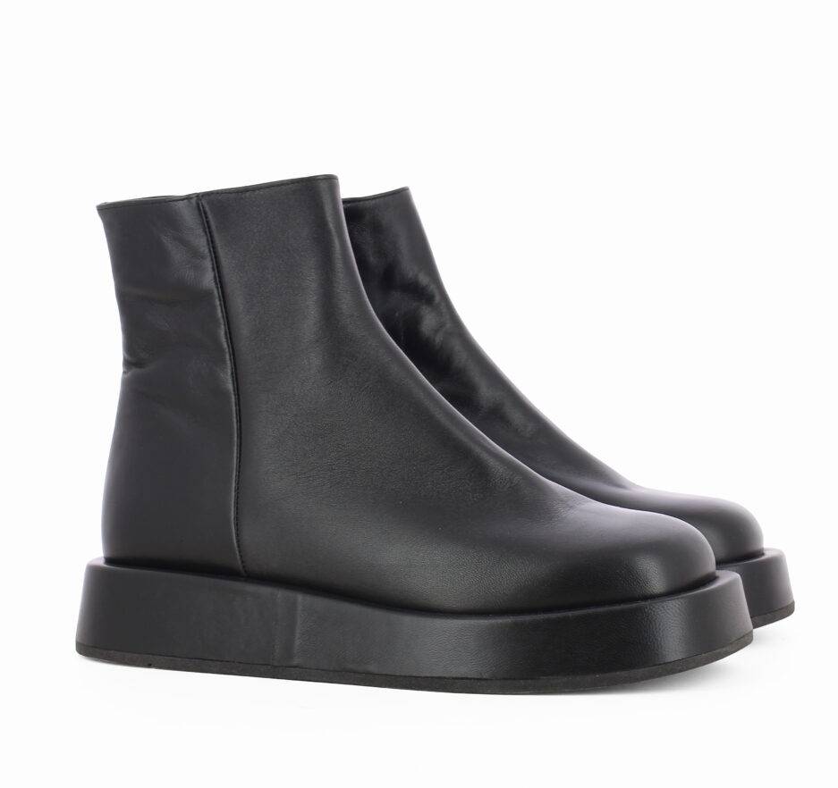 Le Babe BOOTS IN NAPPA NERA