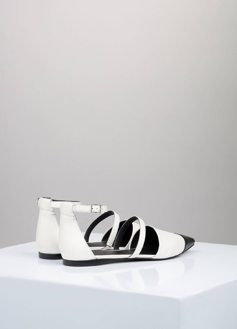 LES COPAINSBallerine In Vera Pelle Con Laccetto Alla Caviglia