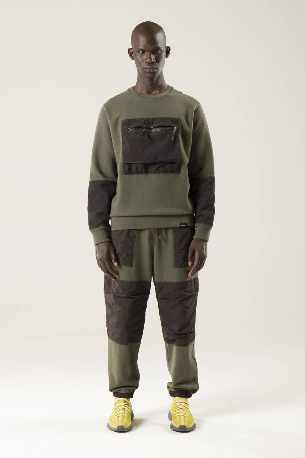 NemeN NMN_E22130F_068 [JYNX CHEST POCKET SWEATSHIRT]