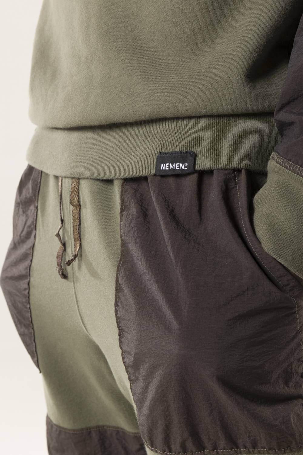 NemeN NMN_E22130F_068 [JYNX CHEST POCKET SWEATSHIRT]