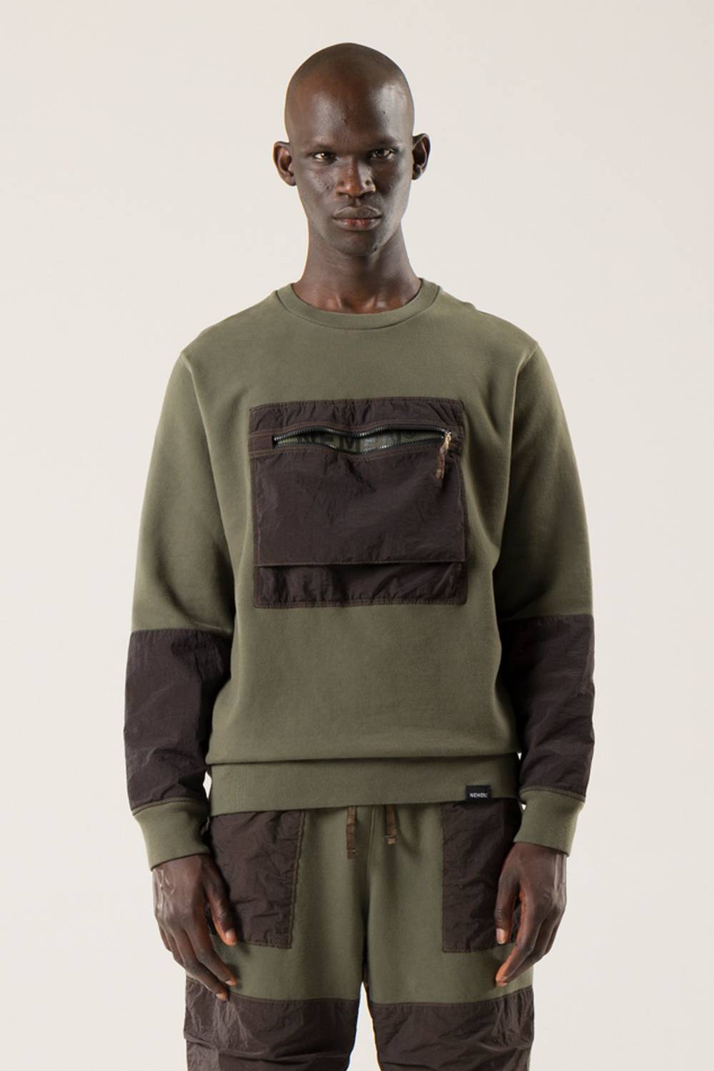 NemeN NMN_E22130F_068 [JYNX CHEST POCKET SWEATSHIRT]