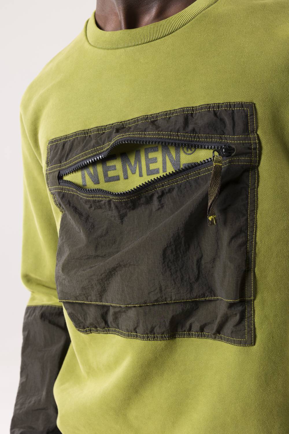 NemeN NMN_E22130F_207 [JYNX CHEST POCKET SWEATSHIRT]