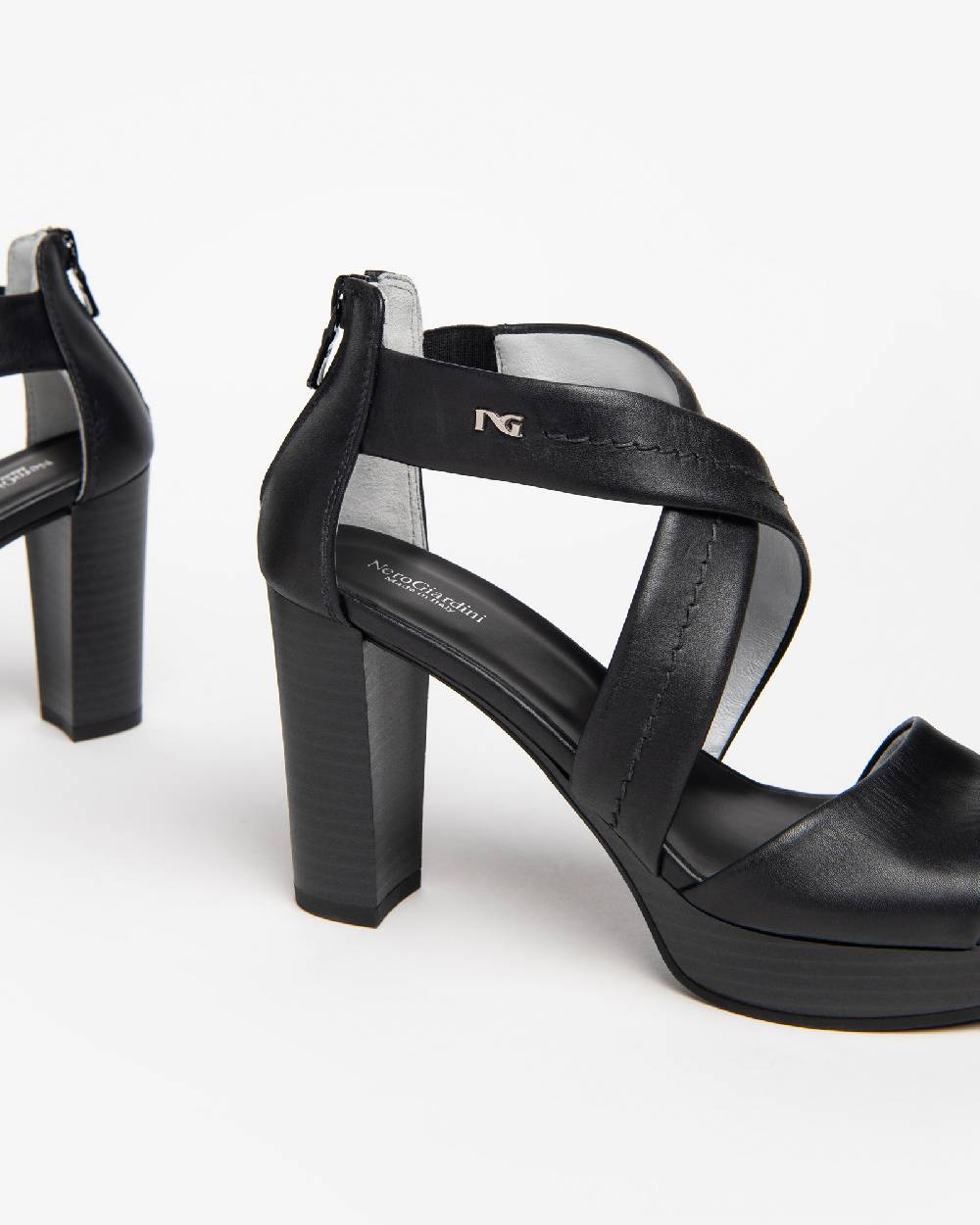 NeroGiardini Art. E307500D