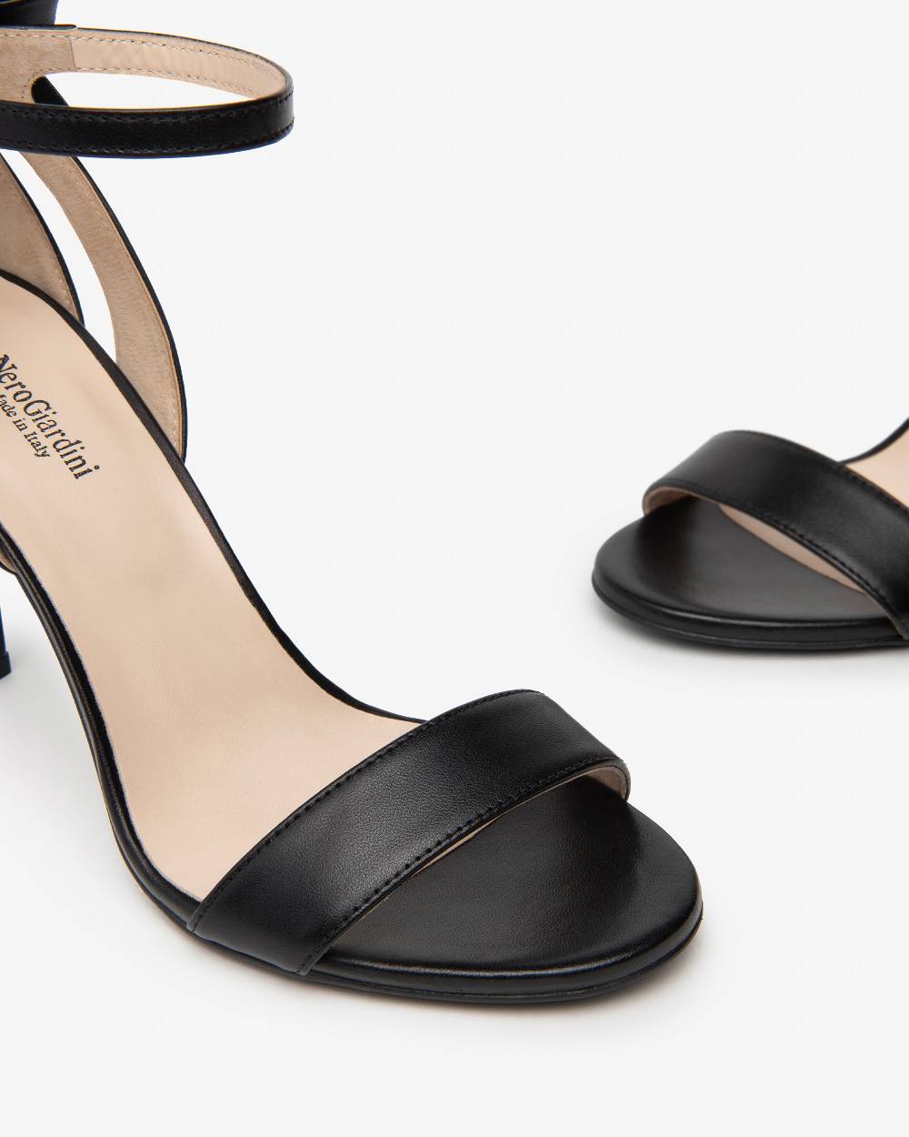 NeroGiardini Art. E410111DE