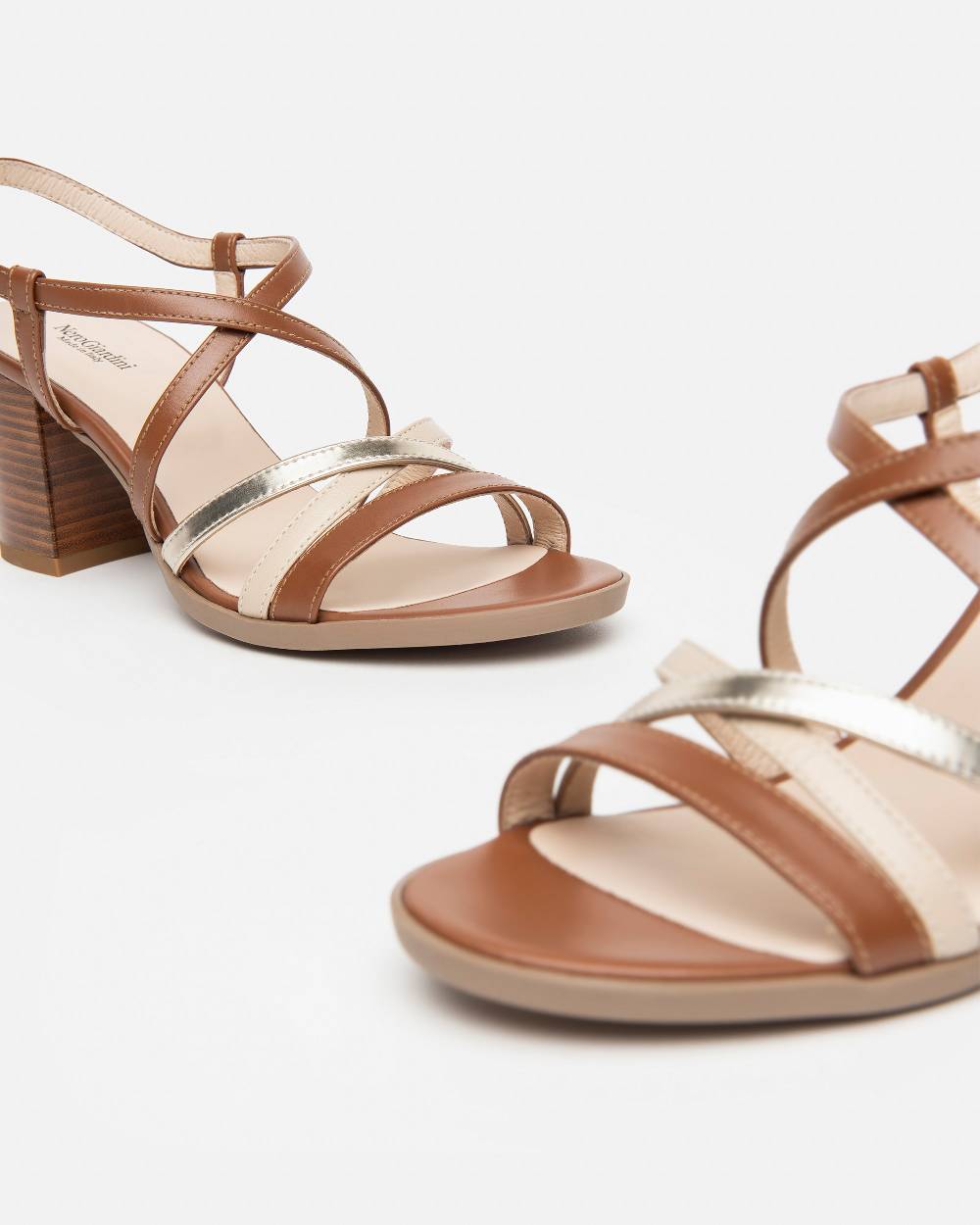 NeroGiardini Art. E410442D