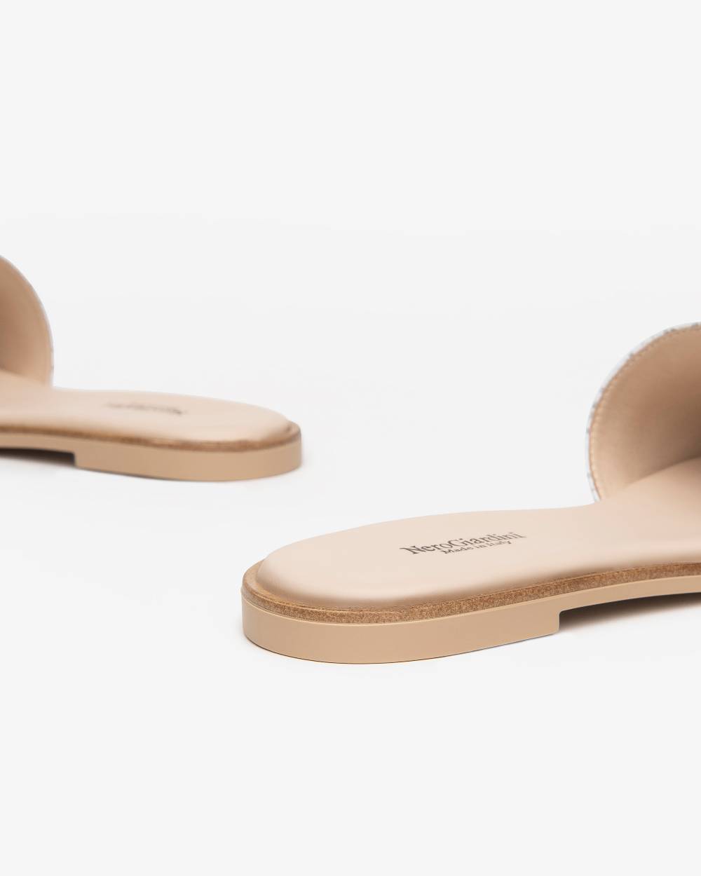 NeroGiardini Art. E410483D