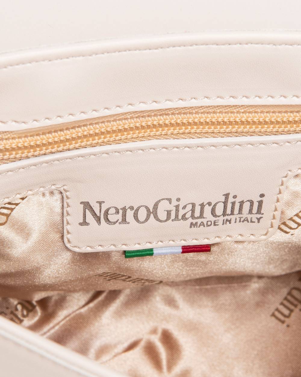 NeroGiardini Art. E443711D