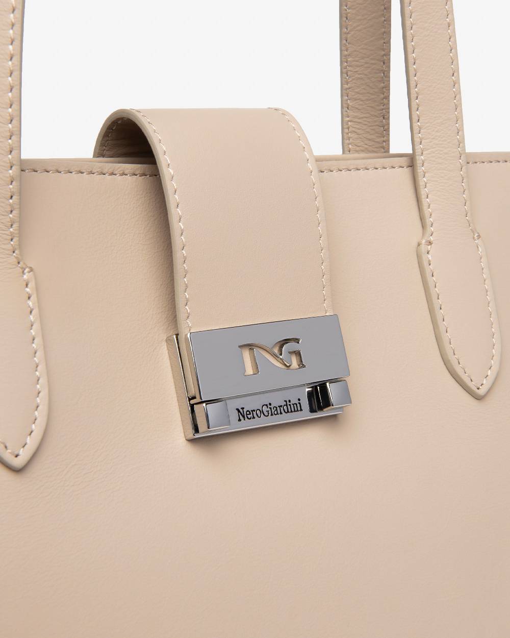 NeroGiardini Art. E443714D