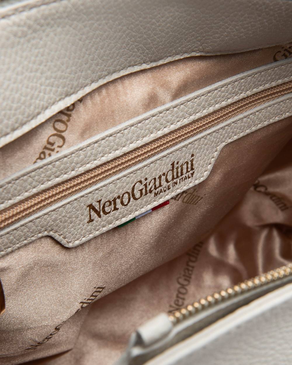 NeroGiardini Art. E443781D