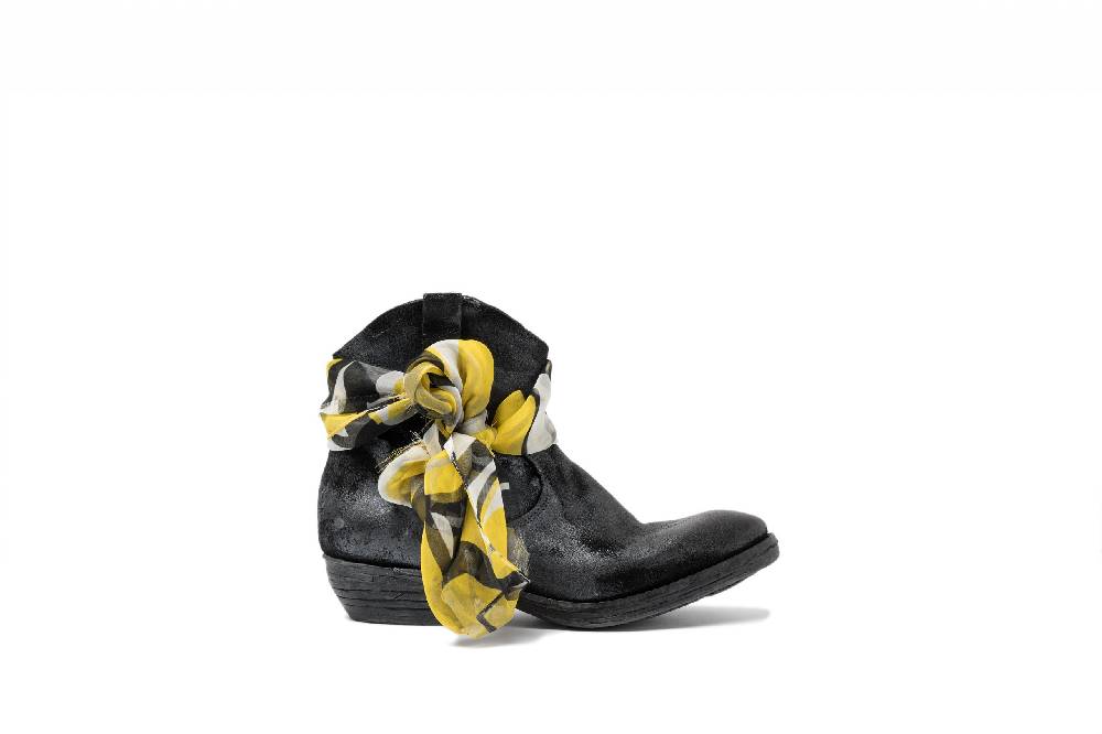 Jiudit Art. gold foulard