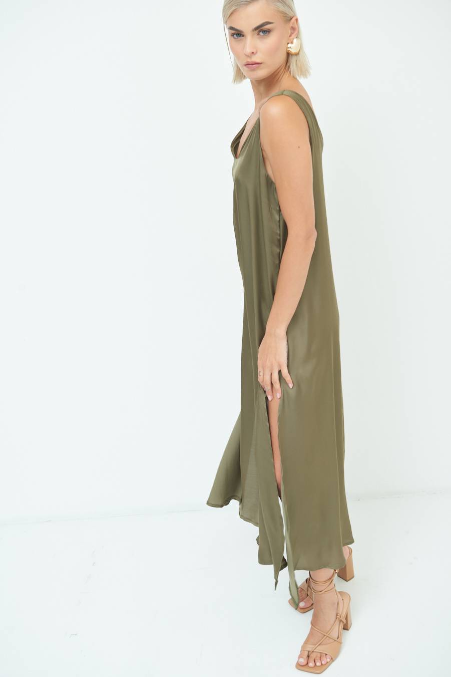 Kikisix ABITO LUNGO SMANICATO CON SPACCHI VERDE MILITARE