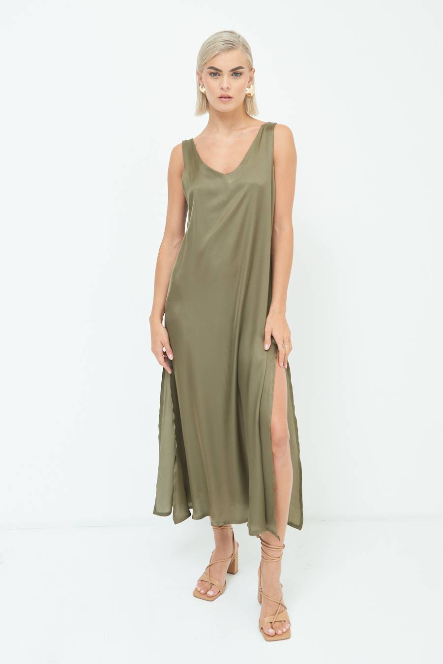 Kikisix ABITO LUNGO SMANICATO CON SPACCHI VERDE MILITARE