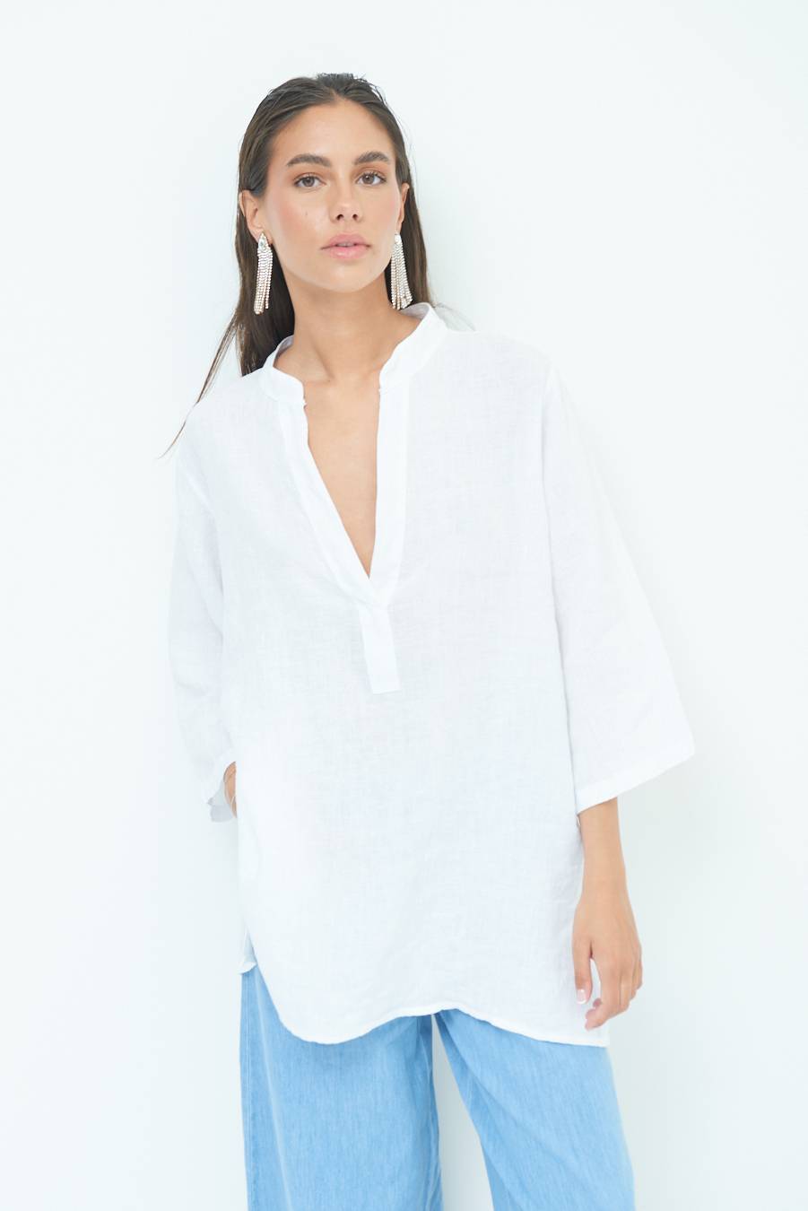Kikisix CAMICIA COLLO COREANA OVERSIZE CON SPACCHI BIANCO