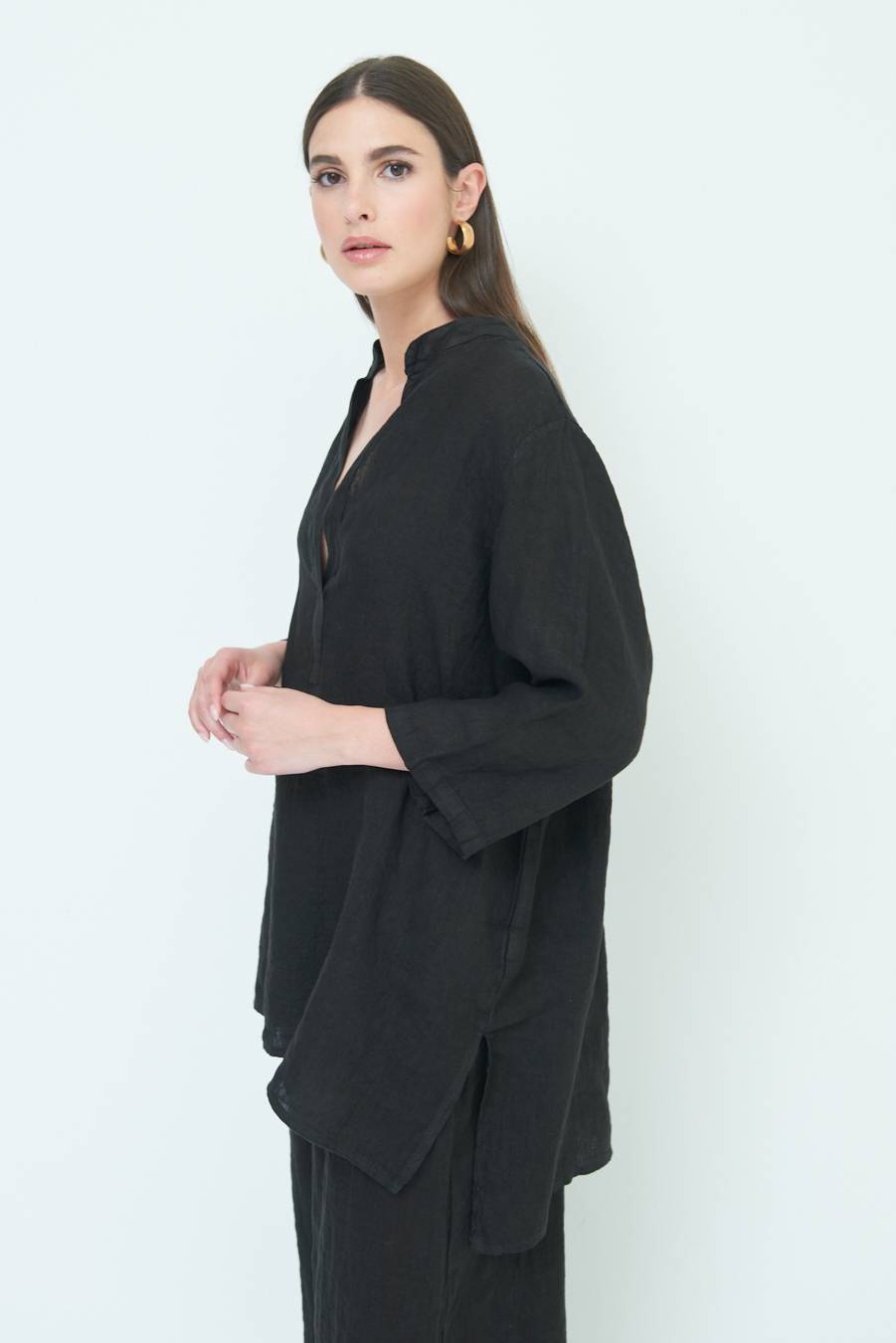 Kikisix CAMICIA COLLO COREANA OVERSIZE CON SPACCHI NERO