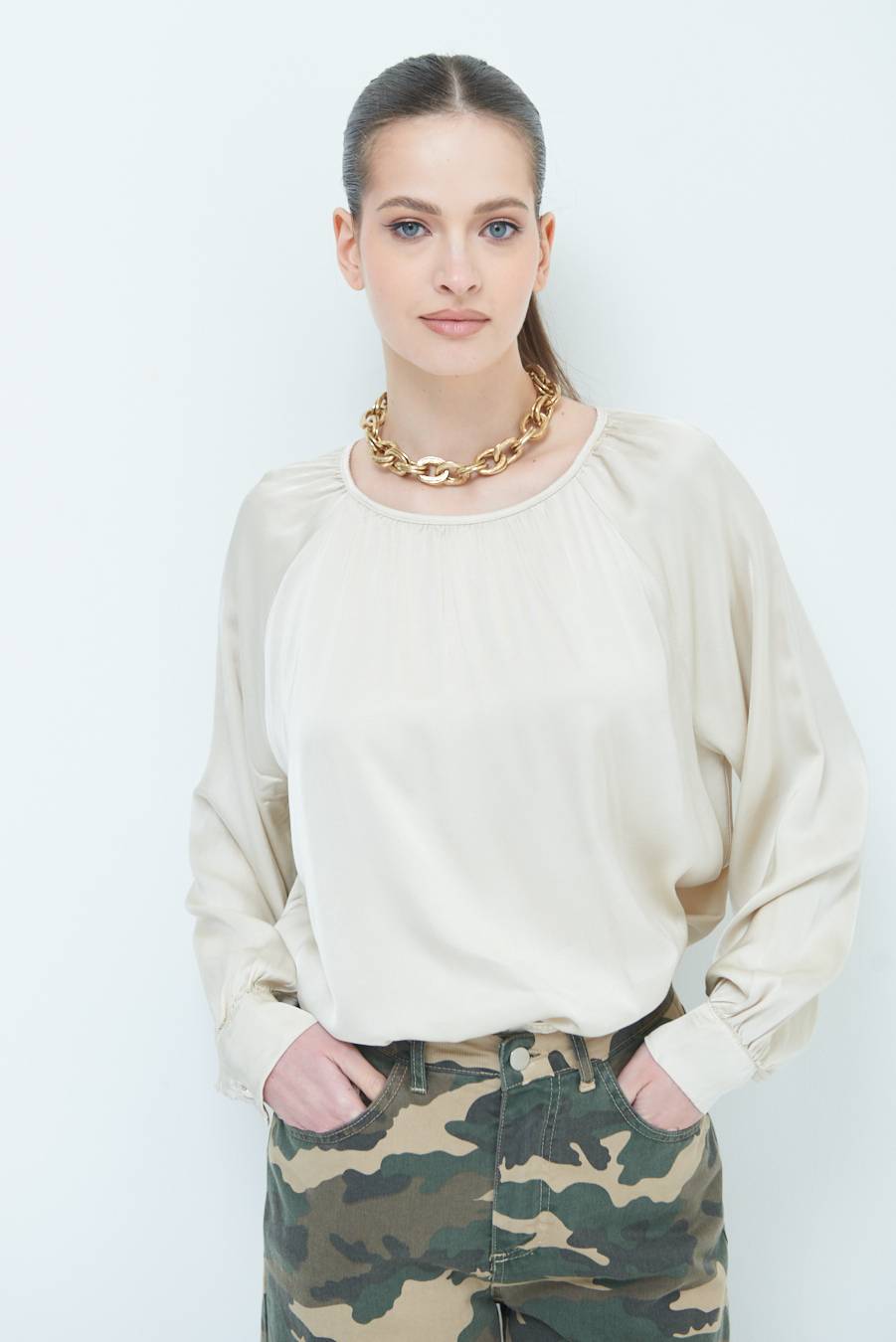 Kikisix CASACCA RASO VISCOSA INCRESPATA COLLO BEIGE