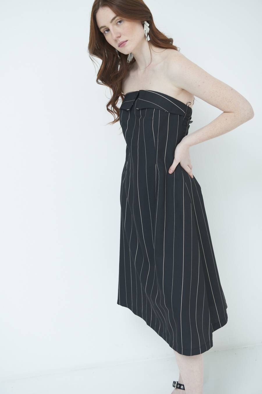 Kikisix ABITO CON RISVOLTO SENO NERO