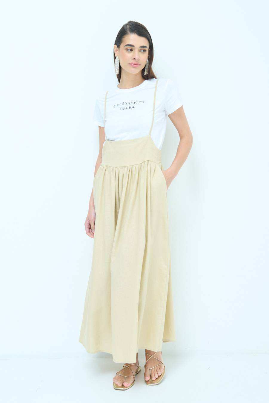 Kikisix ABITO CON TAGLIO SENO MISTO VISCOSA BEIGE