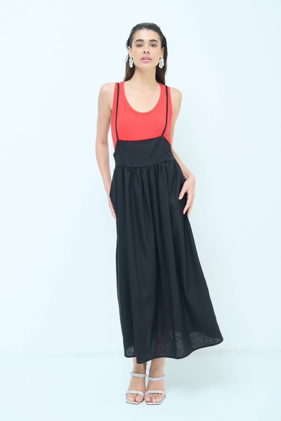 Kikisix ABITO CON TAGLIO SENO MISTO VISCOSA NERO