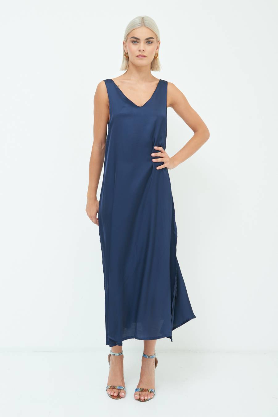 Kikisix ABITO LUNGO SMANICATO CON SPACCHI BLU