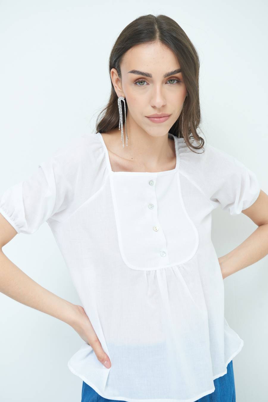 Kikisix CAMICIA CON BOTTONCINI DAV. COTONE BIANCO