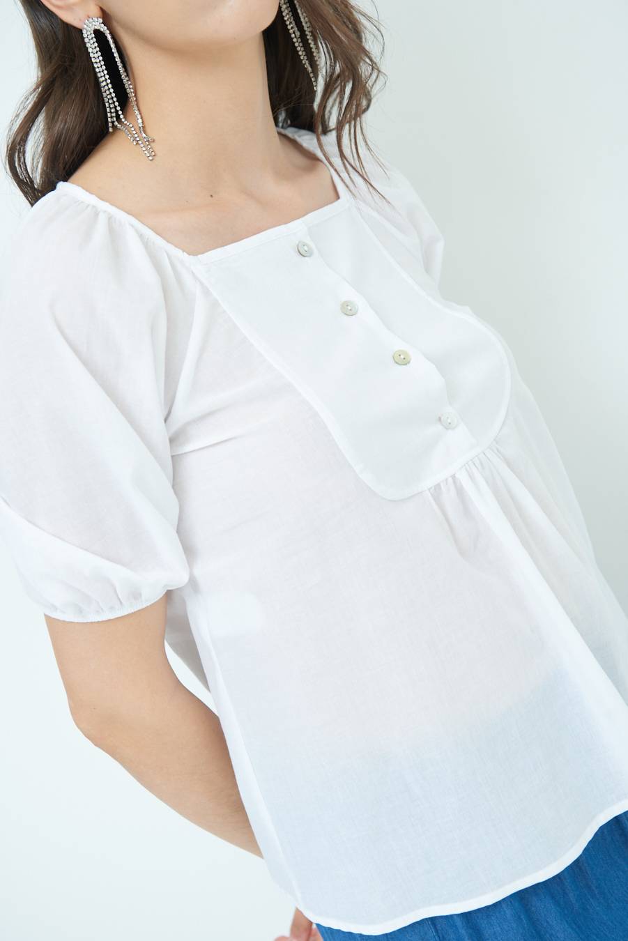 Kikisix CAMICIA CON BOTTONCINI DAV. COTONE BIANCO