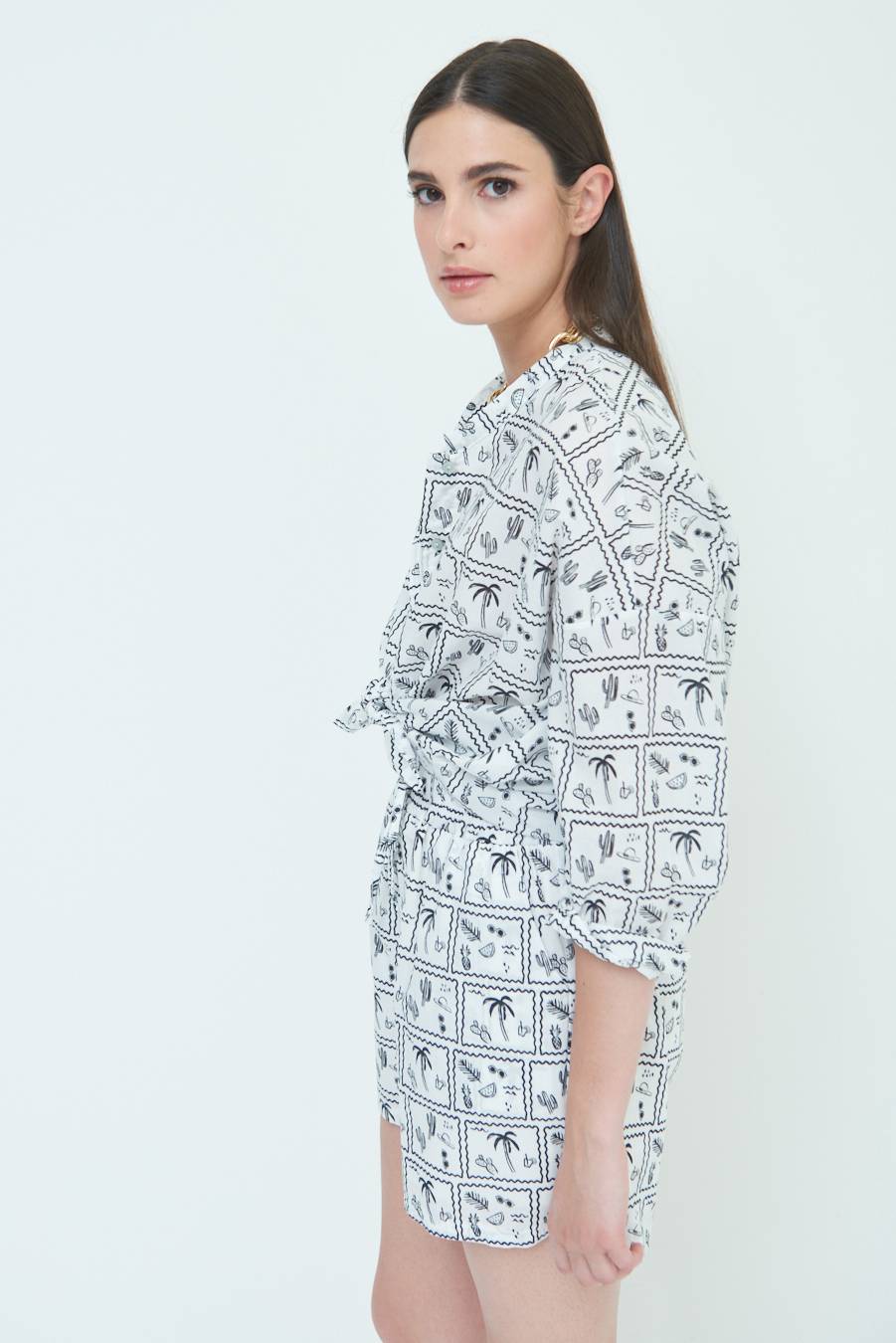 Kikisix CAMICIA CON NODO STAMPAPALME BIANCO