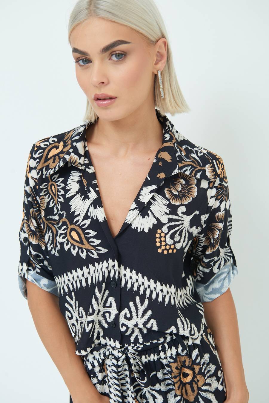 Kikisix CAMICIA CROP BALZA NERO