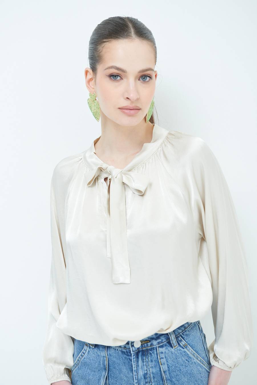 Kikisix CASACCA RASO VISCOSA FIOCCO/CRAVATTA BEIGE