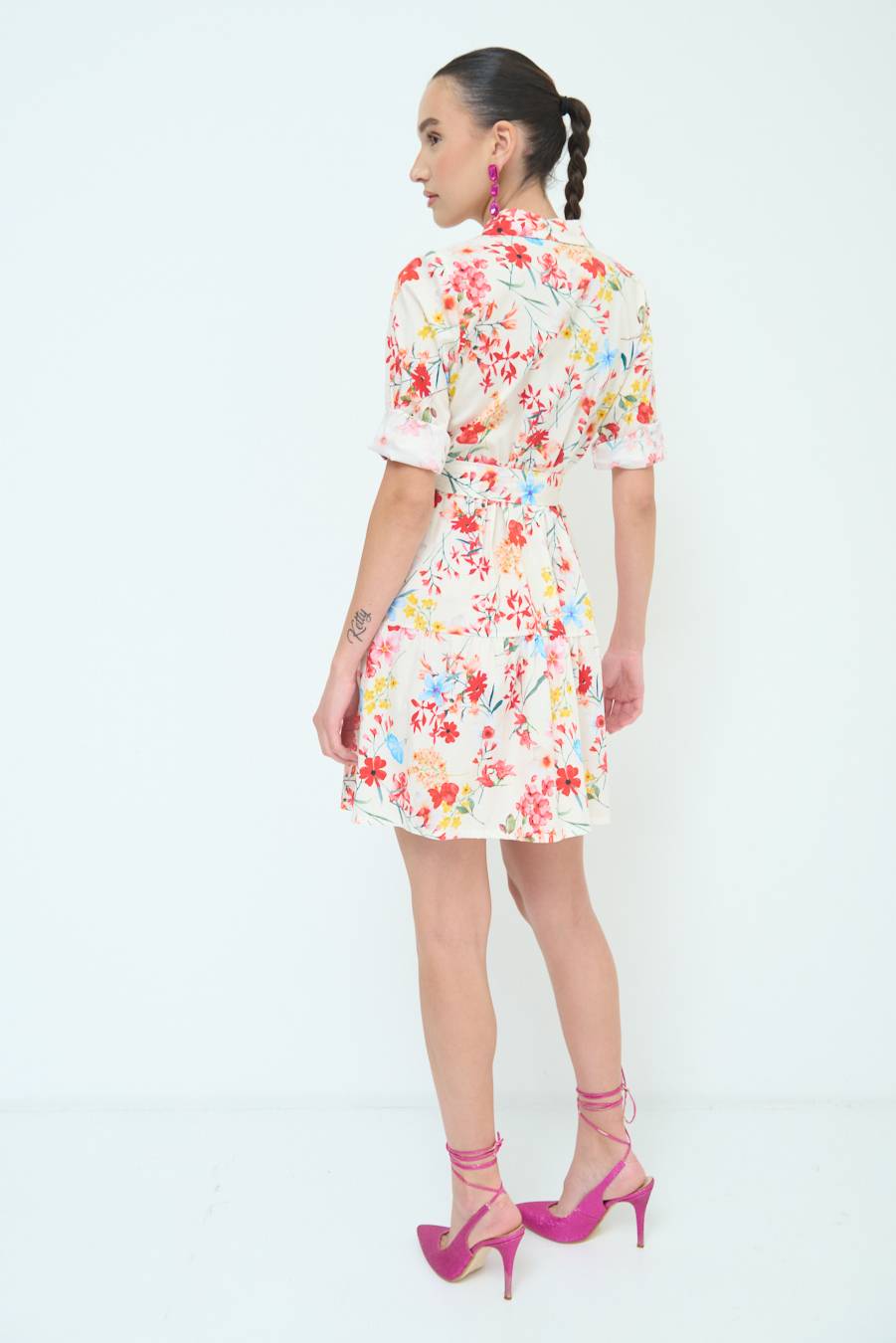 Kikisix CHEMISIER CORTO STAMPA FIORE BURRO