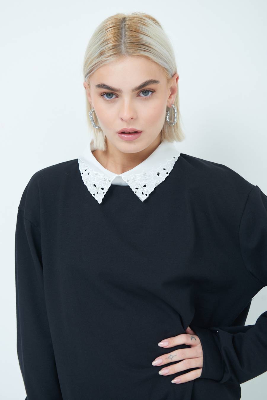 Kikisix FELPA CON COLLETTO CON STRASS NERO