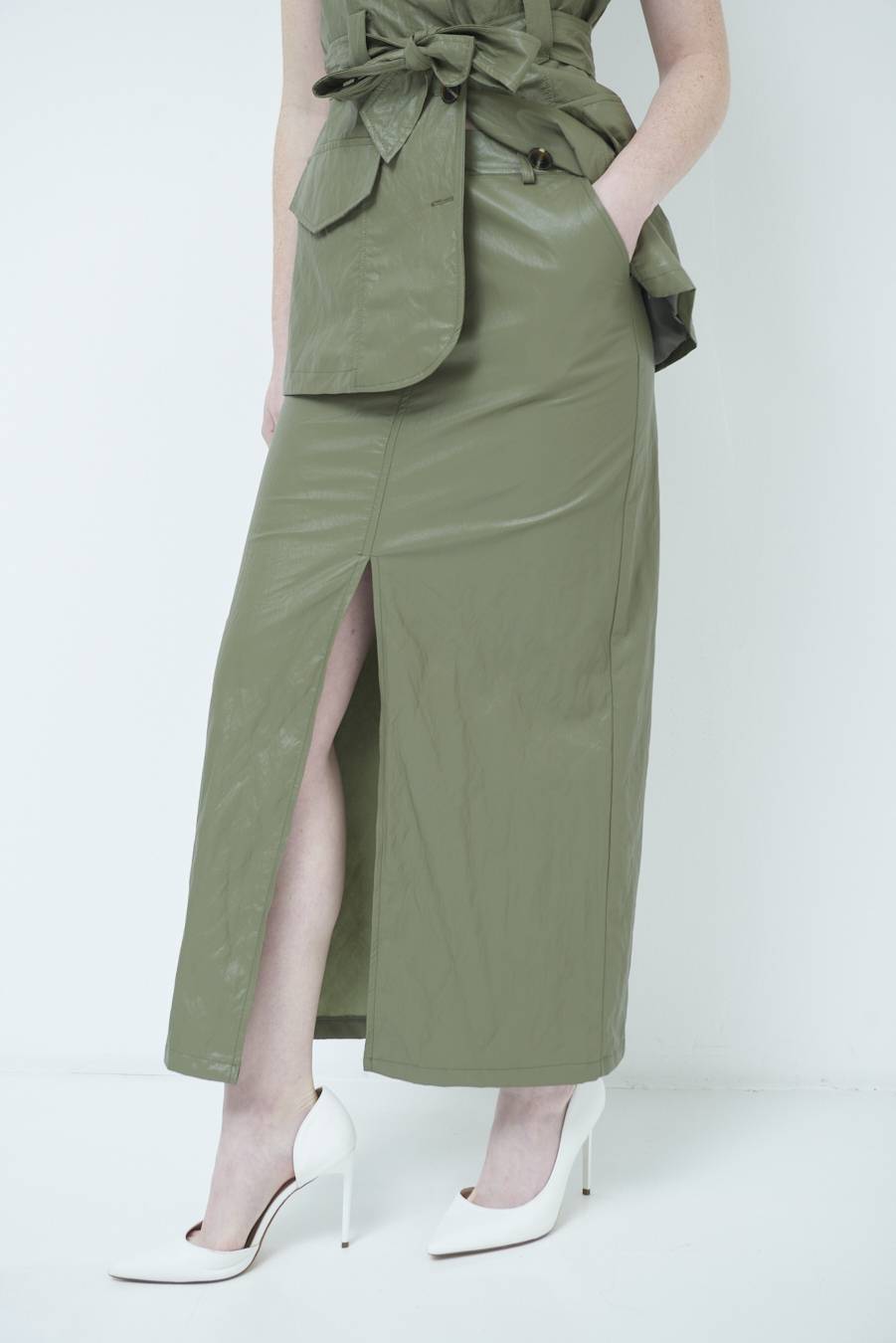 Kikisix GONNA ECOPELLE STROPICCIATA VERDE MILITARE